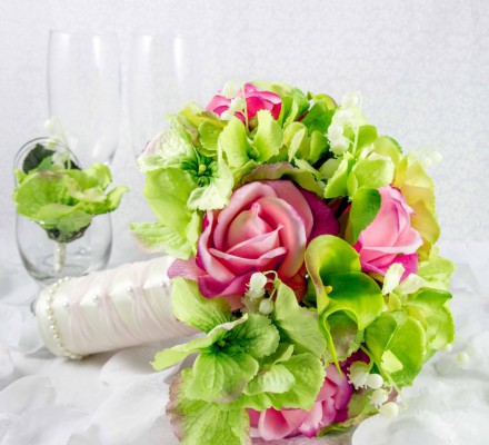 green_pink_bouquet__22043-1357802395-1280-1280
