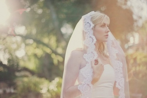 modern-wedding-veils-on-wedding-at-romantic-bridal-veil-long-wedding-veils-with-lace-original-jpg-1024x683
