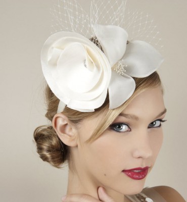 royal-wedding-hats-2011-wedding-trends-bridal-accessories-fascinator-french-net-swarovski-wedding-blog.original