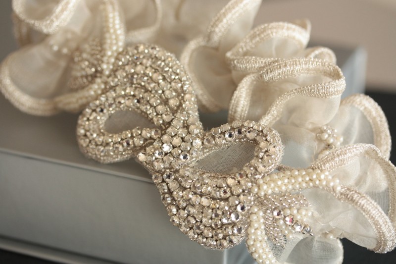 beaded-with-ruffles-wedding-garter