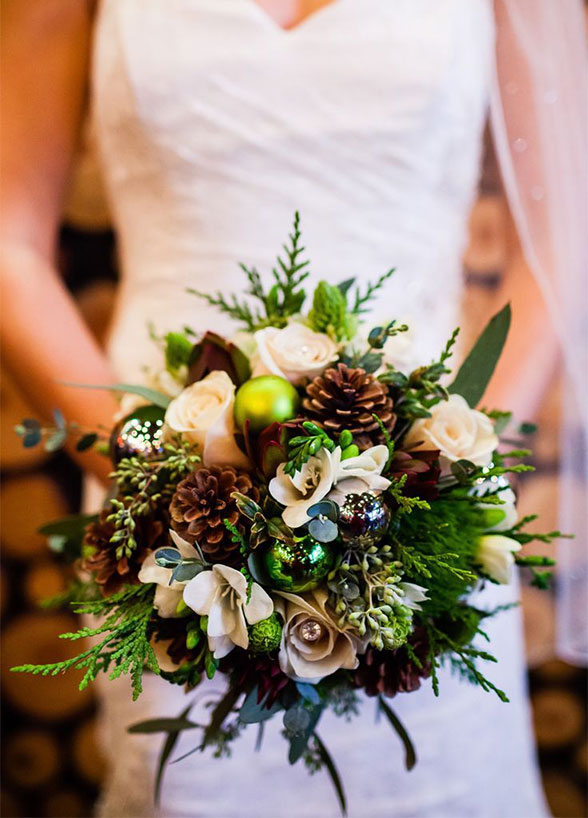 winter-wedding-bouquet-07_detail