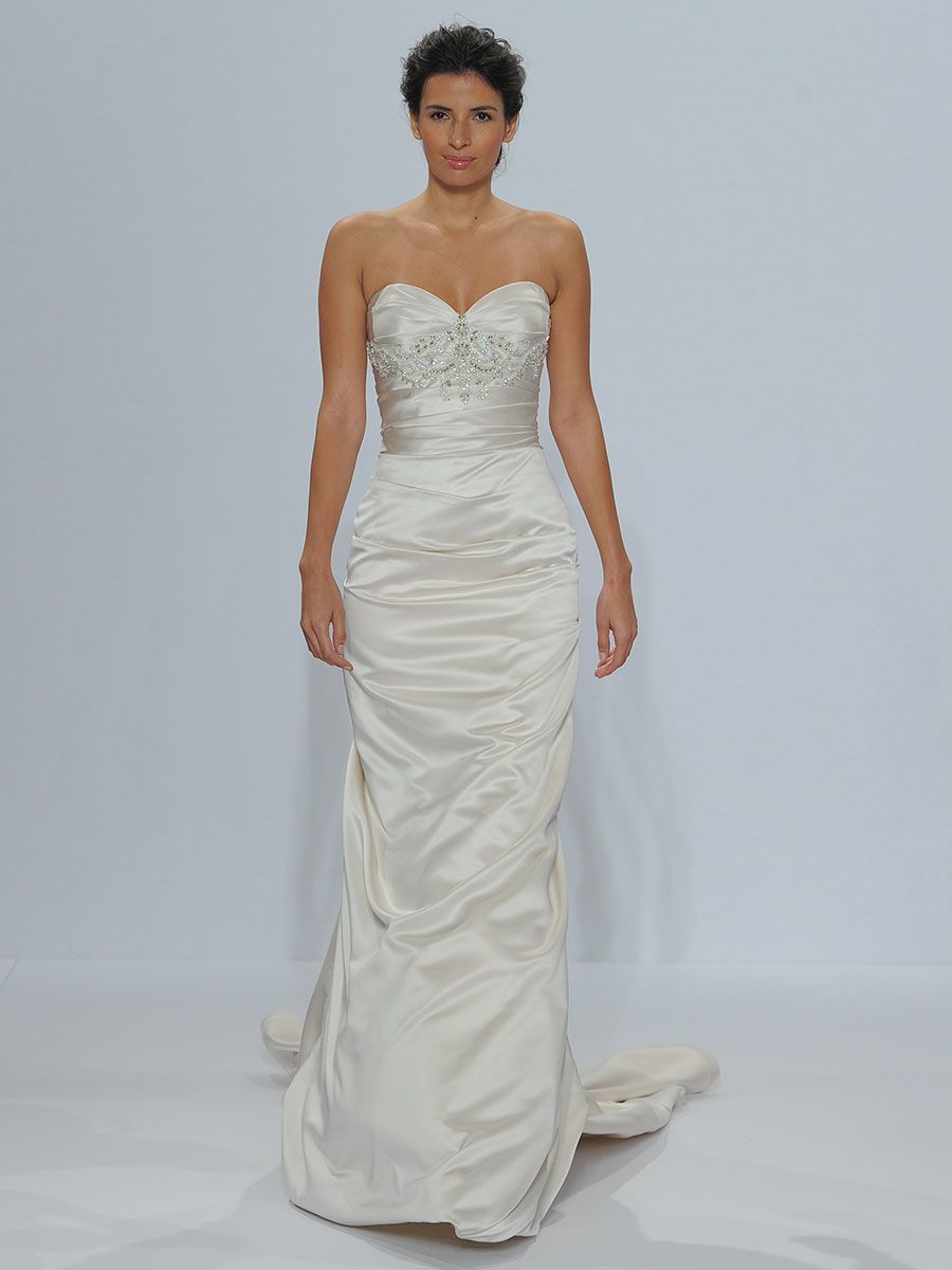 Randy Fenoli 2018: мерцающие свадебные платья делают гламурное заявление