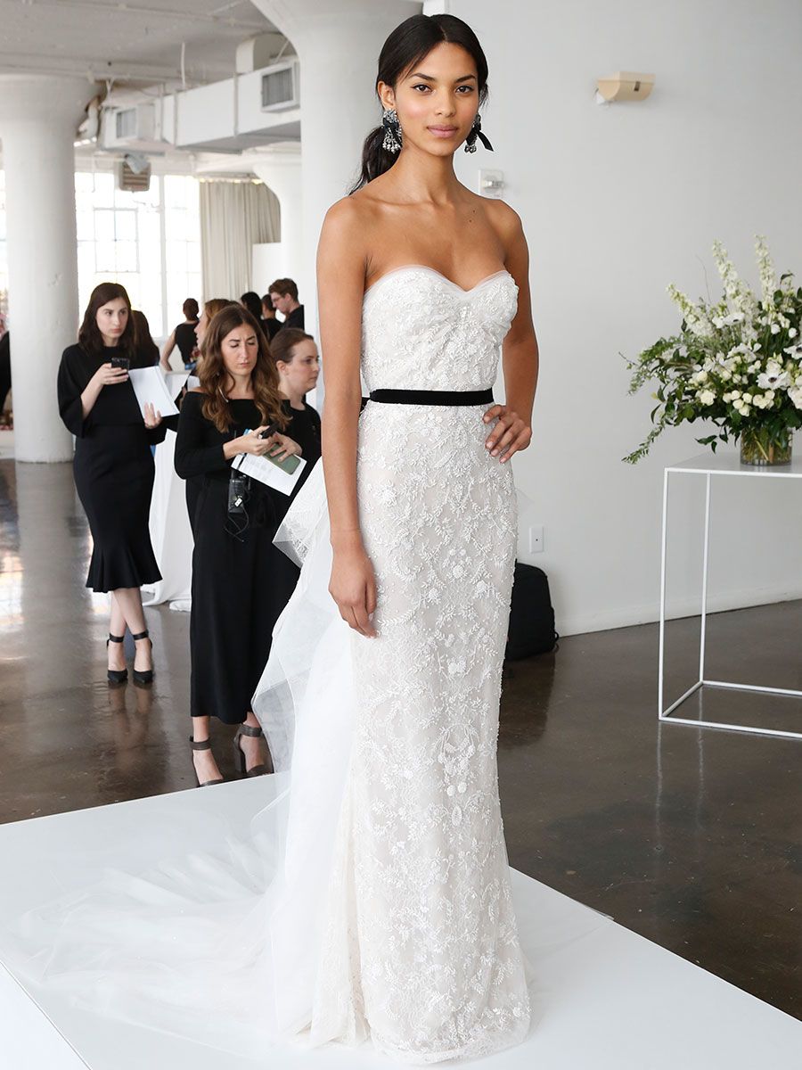Marchesa 2018: классические силуэты в новых формах