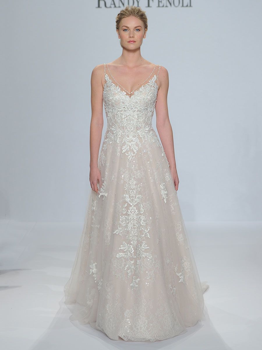 Randy Fenoli 2018: мерцающие свадебные платья делают гламурное заявление