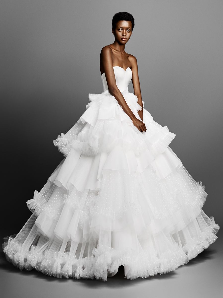 Viktor & Rolf Весна\Лето 2019: неземные детали