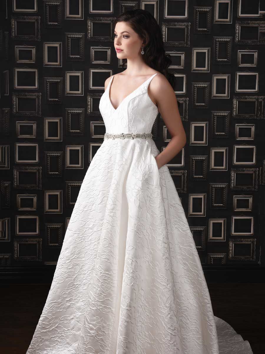Modern Trousseau Весна 2019: свадебные платья с винтажным дизайном