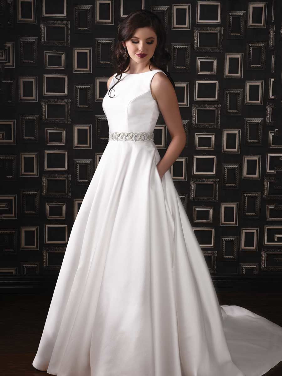 Modern Trousseau Весна 2019: свадебные платья с винтажным дизайном