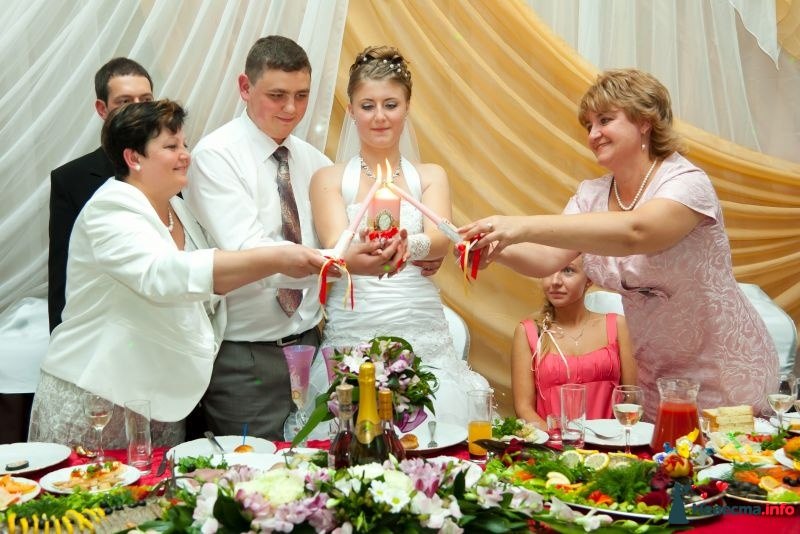 Свадебный обряд зажигания свечей
