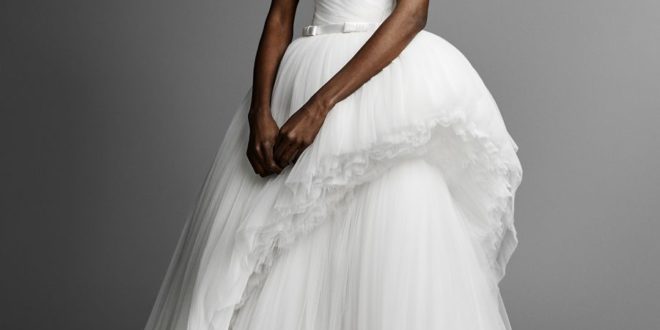 Viktor & Rolf Весна\Лето 2019: неземные детали