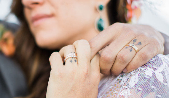 Татуировка свадебных колец: что необходимо знать