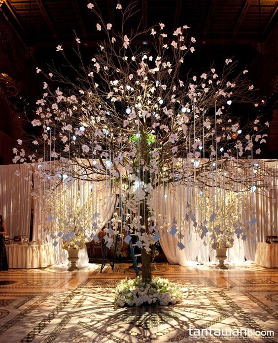 Свадебные деревья: украсьте свою свадьбу искусственными деревьями (30 фото)