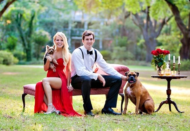 22 фотографии помолвки с собаками, которые растопят ваше сердце
