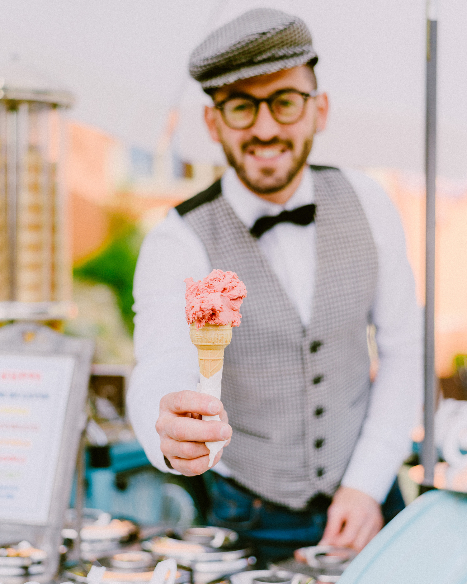 Аппетитные способы подачи мороженого на свадьбе
