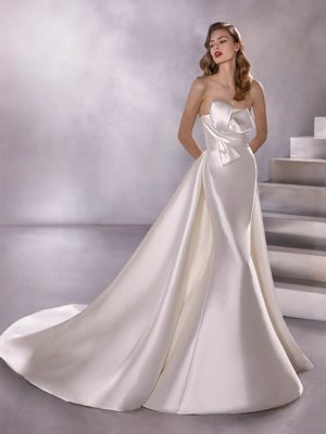 Неделя свадебной моды: свадебные платья от Pronovias (60 фото)