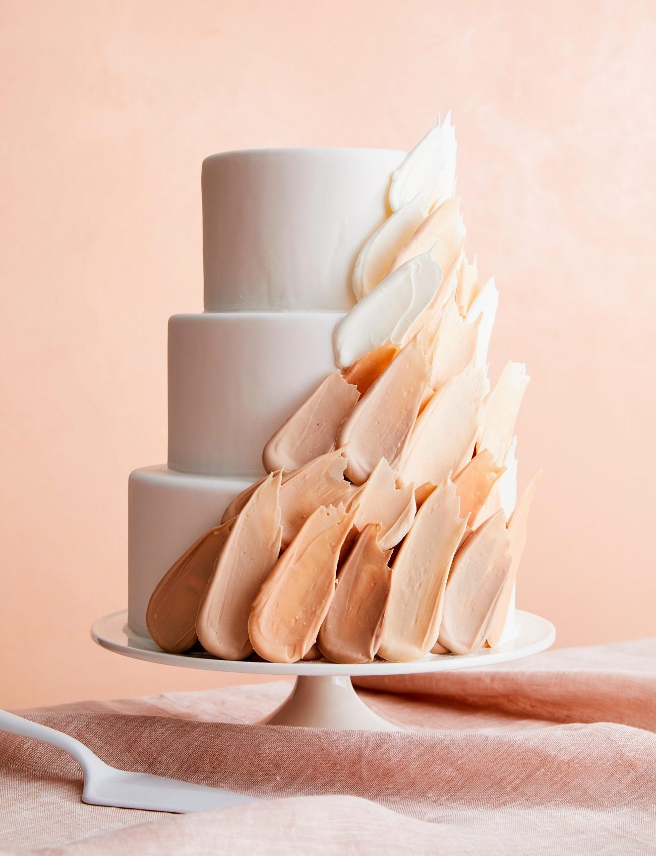 Свадебные торты с изысканными украшениями, которые легко воспроизвести