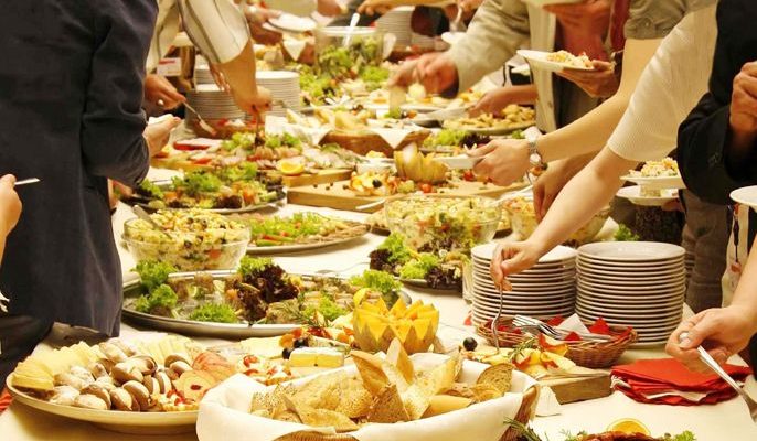 Советы от экспертов, которые помогут организовать свадебный ужин на высшем уровне