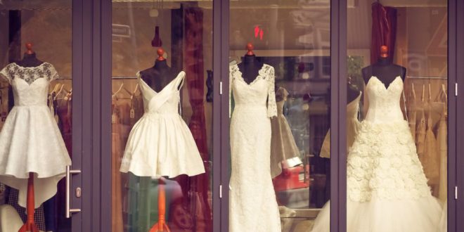 Вам действительно нужно два свадебных платья?