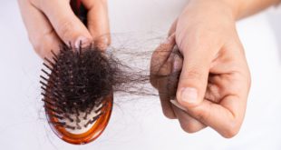 Почему с возрастом происходит выпадение волос и что с этим делать