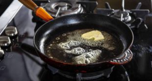 Во время готовки на сковороде лучше использовать растительное или сливочное масло
