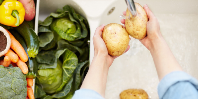 Как безопасно и эффективно мыть картофель