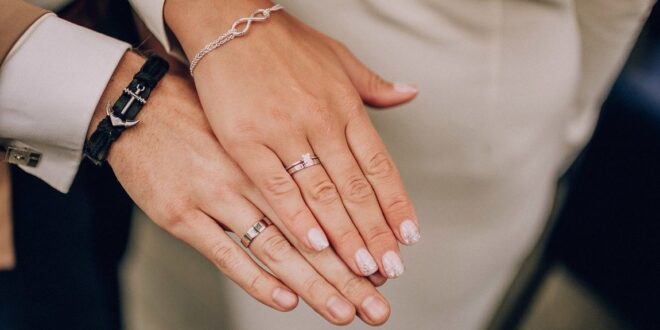 Как выбрать кольца на свадьбу: несколько дельных советов