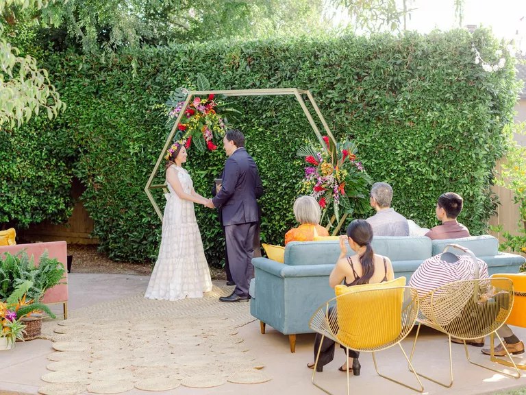 50 великолепных идеи свадебных арок, которые сделают ваши фотографии выдающимися