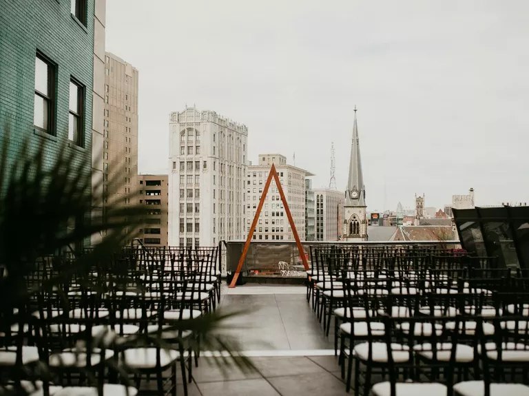 50 великолепных идеи свадебных арок, которые сделают ваши фотографии выдающимися