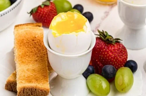 Как хранить сваренные вкрутую яйца для оптимальной свежести