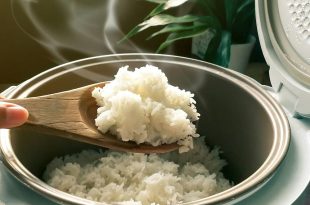 Как безопасно хранить вареный рис и лучший способ его разогреть